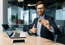 Kultaan sijoittaminen, miten ja miksi kannattaa sijoittaa kultaan tänä vuonna? Kultaan sijoittaminen on yksi suosituimmista ja vanhimmista sijoitusmuodoista maailmassa