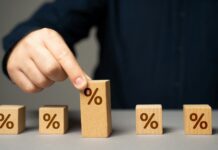 EKP laski ohjauskorkoa 12.9.2024 – arvioidaan jo seuraavan laskun ajankohtaa Olemme viilanneet euribor-korkoennusteitamme alaspäin viimeviikkojen aikana ja ennustamme nyt 12 kuukauden euribor-koron asettuvan ensi vuoden kesään mennessä 2,6 prosenttiin.