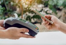 Erilaiset maksutavat Mitä ovat lähi- ja mobiilimaksaminen?